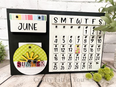Unfinished kit measures apx. 5" and includes wooden MDF:
* 1 hanging circle
* 1 set of "Summer" letters with attached sunshine
* 1 pair of sunglasses overlay
* 1 hanging tag with flip flop overlay