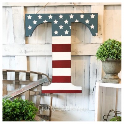 Includes white vinyl stars to do any letter you’d like! 
