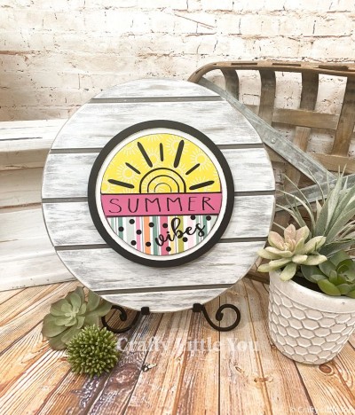 Unfinished kit measures 6.75”
And includes wooden MDF
•circle with grooves
•black vinyl
•1 Velcro
