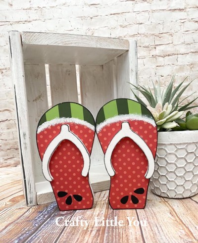 Unfinished kit measures 6.5” tall and includes wooden MDF 
•2 flip flops 
•2 straps 

