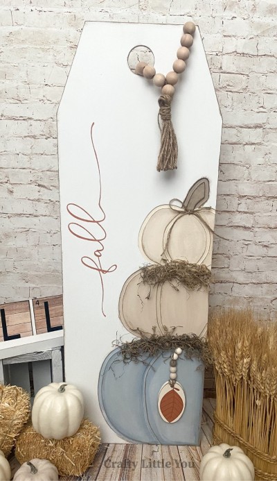 Unfinished kit measures 10"x29" tall and includes wooden MDF: 
* Tag with grooved in pumpkins
* "Fall" vinyl stencil