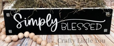 Unfinished kit measures apx. 13.5"x5" and includes wooden MDF:
* Wooden sign with holes
* White vinyl