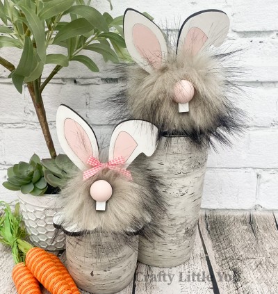 Unfinished kit measures apx. 5" tall and includes: 
* 1 fur ball
* 1 set of feet
* 1 set of ears
* 1 set of teeth
* 1 nose