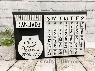 Unfinished kit measures apx. 12"x18" and includes wooden MDF: 
* 1 base measuring 12"x18"
* 1 large pegboard
* 38 hangers
* 1 days of the week plaque
* 1 month holder
* 6 month plaques
* 1 circle holder
* 1 circle plaque
* 33 date tags
* Black vinyl 

This kit has a total of 83 wood pieces! 