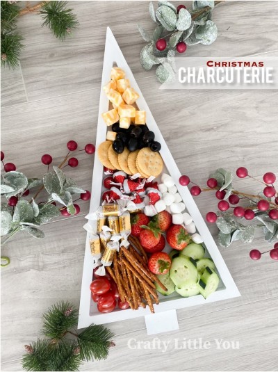 Unfinished kit measures apx. 10"x18" and includes wooden MDF: 
* Tree main piece
* Frame 