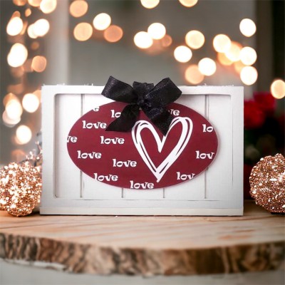 Unfinished kit measures 11.5” x7” 
And includes wooden oval and white vinyl. 
