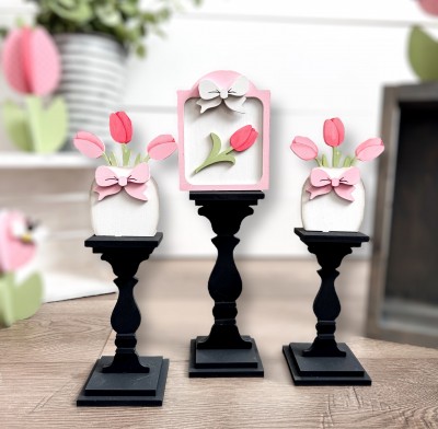 Unfinished kit is 5" on Tulip Frame and includes wooden MDF: *2 tulip jars *1 single tulip *1 back *1 frame *3 bows