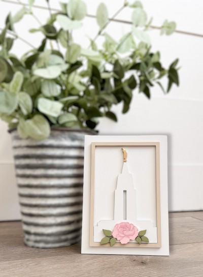 Unfinished kit measures apx 5"x7" and includes wooden MDF: *1 - 5"x7" back *1 - frame *1 - temple with angel Moroni *1 - set of flower and leaves